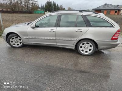 Używane Mercedes-Benz Klasa C - 14 000 PLN, 239 000 km, 2006