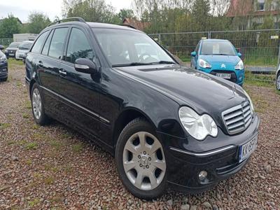 Używane Mercedes-Benz Klasa C - 14 900 PLN, 193 100 km, 2005