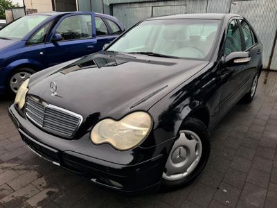 Używane Mercedes-Benz Klasa C - 15 999 PLN, 208 452 km, 2003