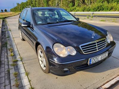 Używane Mercedes-Benz Klasa C - 19 000 PLN, 366 260 km, 2006