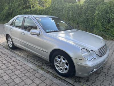 Używane Mercedes-Benz Klasa C - 6 900 PLN, 242 000 km, 2002