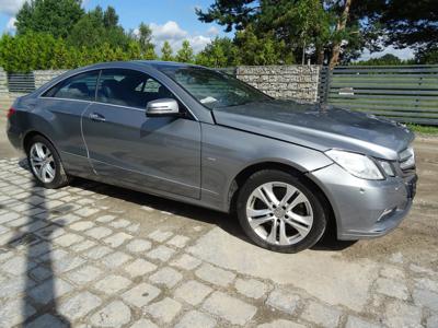 Używane Mercedes-Benz Klasa E - 25 000 PLN, 155 000 km, 2010