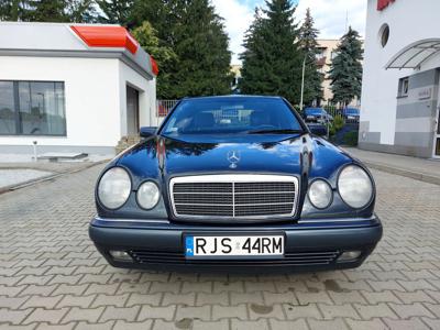 Używane Mercedes-Benz Klasa E - 31 000 PLN, 265 000 km, 1997