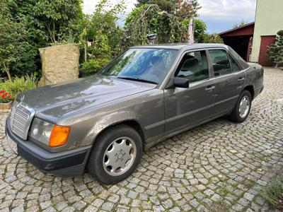 Używane Mercedes-Benz W124 (1984-1993) - 5 500 PLN, 272 500 km, 1988