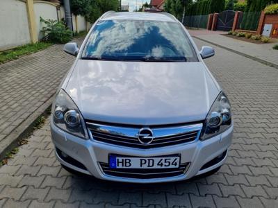 Używane Opel Astra - 15 500 PLN, 245 123 km, 2010