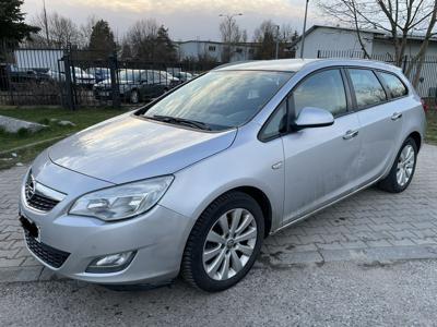 Używane Opel Astra - 16 300 PLN, 256 000 km, 2011