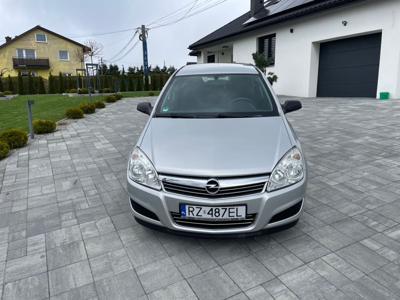 Używane Opel Astra - 17 990 PLN, 162 000 km, 2009