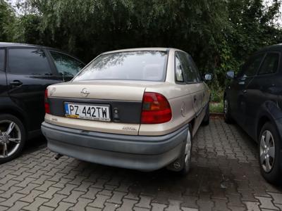 Używane Opel Astra - 2 000 PLN, 150 000 km, 1997