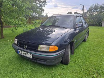 Używane Opel Astra - 2 500 PLN, 224 806 km, 1994