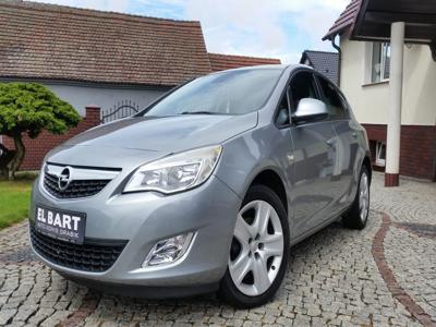 Używane Opel Astra - 24 800 PLN, 156 200 km, 2011