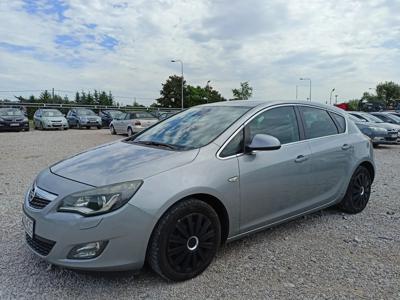 Używane Opel Astra - 24 900 PLN, 219 000 km, 2010