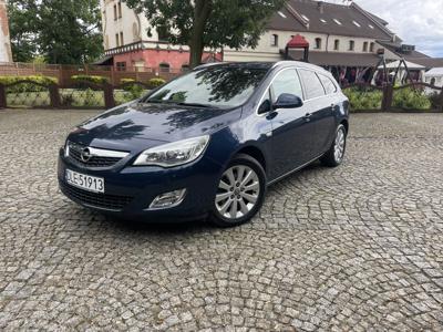 Używane Opel Astra - 26 700 PLN, 174 500 km, 2011