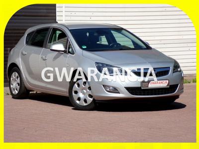 Używane Opel Astra - 26 900 PLN, 190 400 km, 2010