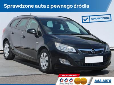 Używane Opel Astra - 28 000 PLN, 180 057 km, 2011