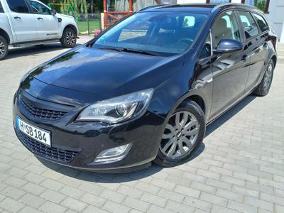 Używane Opel Astra - 28 900 PLN, 183 852 km, 2010