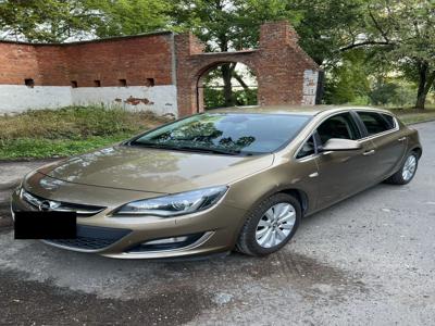 Używane Opel Astra - 29 500 PLN, 218 100 km, 2013