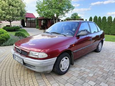 Używane Opel Astra - 2 500 PLN, 290 000 km, 1996