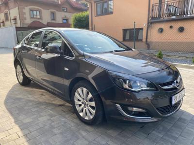 Używane Opel Astra - 31 500 PLN, 148 300 km, 2013