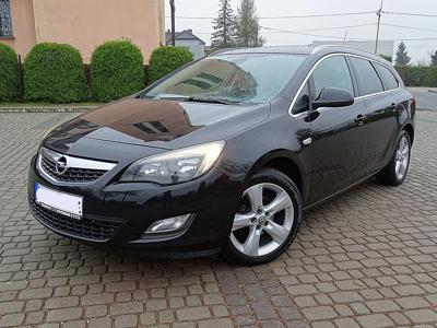 Używane Opel Astra - 31 900 PLN, 149 809 km, 2011