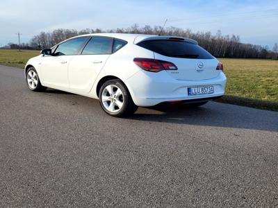 Używane Opel Astra - 34 900 PLN, 80 000 km, 2015