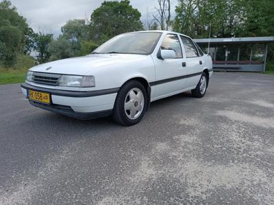 Używane Opel Vectra - 7 999 PLN, 100 200 km, 1992