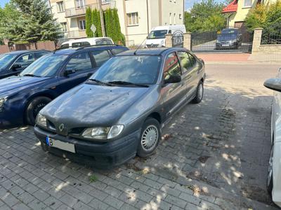 Używane Renault Megane - 2 000 PLN, 260 000 km, 1998