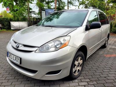 Używane Toyota Sienna - 15 000 PLN, 428 704 km, 2008