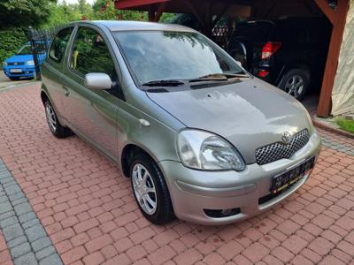 Używane Toyota Yaris - 4 900 PLN, 300 000 km, 2003