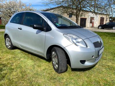 Używane Toyota Yaris - 8 999 PLN, 307 672 km, 2006