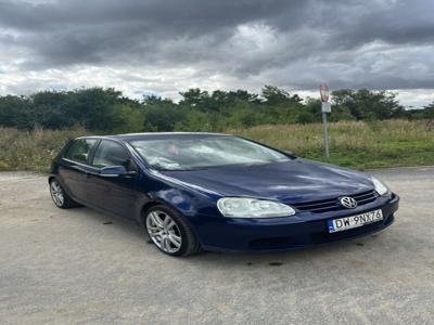 Używane Volkswagen Golf - 9 999 PLN, 310 000 km, 2005