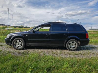 Używane Volkswagen Passat - 9 900 PLN, 246 000 km, 2001