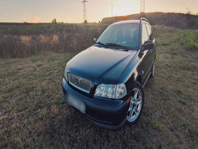 Używane Volvo V40 - 5 000 PLN, 322 000 km, 1999