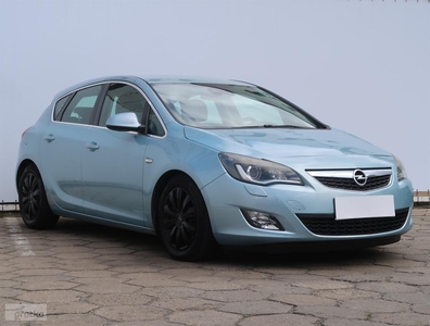 Opel Astra J , Xenon, Klimatronic, Tempomat, Podgrzewane siedzienia