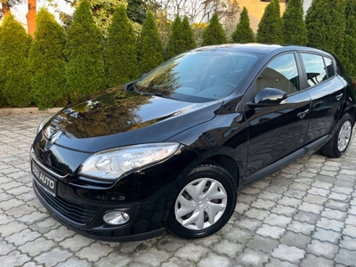 Renault Megane III Hatchback Facelifting 2013 Energy TCe 115KM 2013