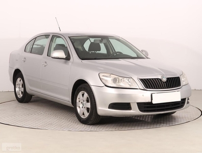 Skoda Octavia II , Salon Polska, Klima, Tempomat, Parktronic,ALU