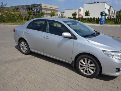 Toyota Corolla X Sedan 1.6 i 16V VVT-i 124KM 2008