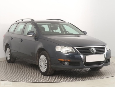 Volkswagen Passat B6 , Klimatronic, Tempomat, Podgrzewane siedzienia