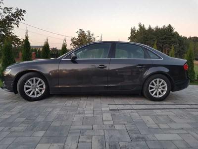 Audi A4 sedan 177KM grafit perła