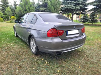 BMW 318i e90 lift 2.0b 143km 2010r. Pali, jeździ!