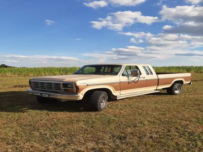 Ford f250 f350 f150 bronco pickup 4x4