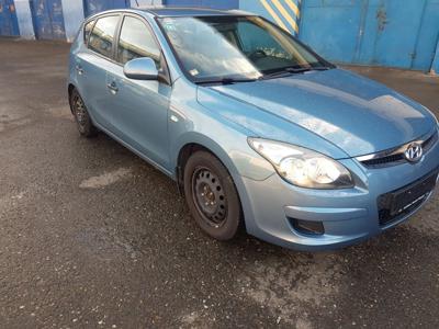 Okazja! Hyundai i30 1.4 109 koni benzyna 2009 rok delikatnie uszkodzo