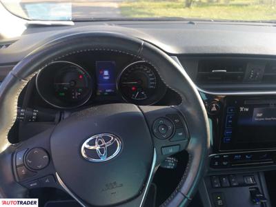 Toyota Auris 1.8 hybrydowy 135 KM 2018r. (toruń)