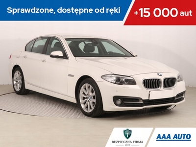 BMW Seria 5 F10-F11 Limuzyna Facelifting 525d 218KM 2015