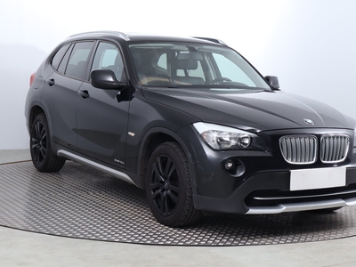 BMW X1 I (E84) , Skóra, Klimatronic, Tempomat, Parktronic,