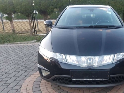 Honda Civic VIII Hatchback 3d 1.8 i-VTEC 140KM 2006