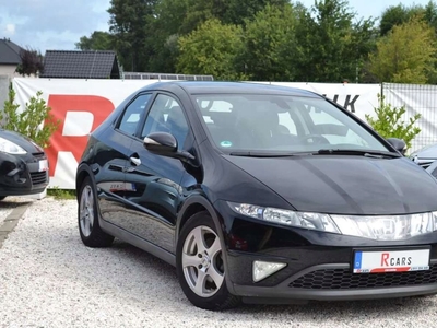 Honda Civic VIII Hatchback 3d 1.8 i-VTEC 140KM 2008