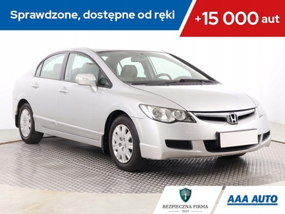 Honda Civic VIII Sedan 1.8 i-VTEC 140KM 2006