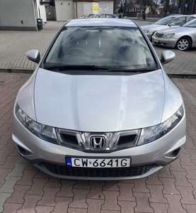 Honda Civic VIII UFO Anglik zarejstrowany w Polsce. Diesel 2.2 L