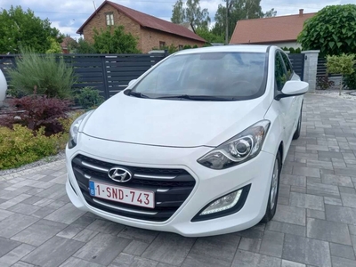 Hyundai i30 II Hatchback 5d 1.4 MPI 100KM 2015