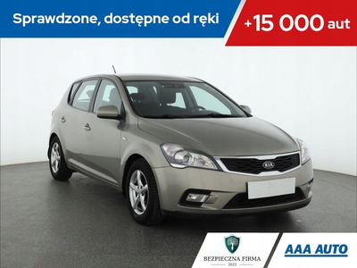 Kia Ceed I Hatchback 5d Facelifting 1.4 DOHC CVVT 90KM 2010